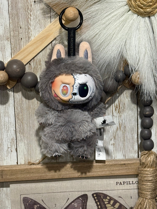 Hand painted lafufu